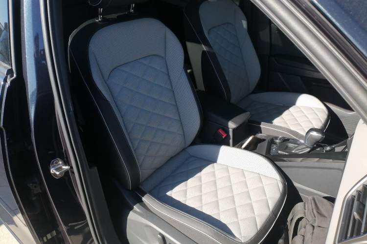 Used Volkswagen Tayron X 2023 Revised 380TSI Four-Wheel Drive Flagship Smart Edition Right Front Seat