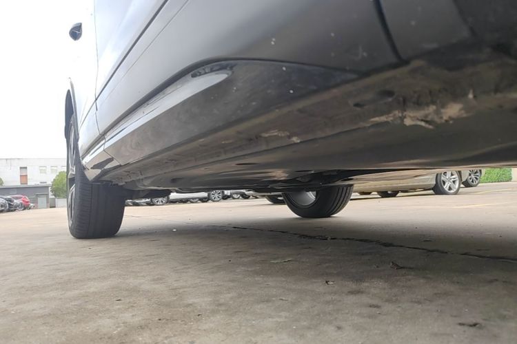 Used Volkswagen Tayron X 2023 Revised 380TSI Four-Wheel Drive Flagship Smart Edition Right Side Sill