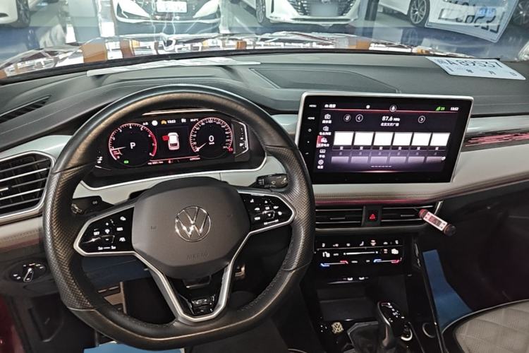 Used Volkswagen Tayron X 2023 380TSI Four-Wheel Drive Flagship Smart Edition Center Console
