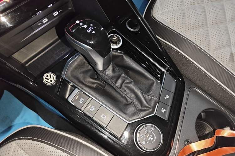 Used Volkswagen Tayron X 2023 380TSI Four-Wheel Drive Flagship Smart Edition Gear Lever