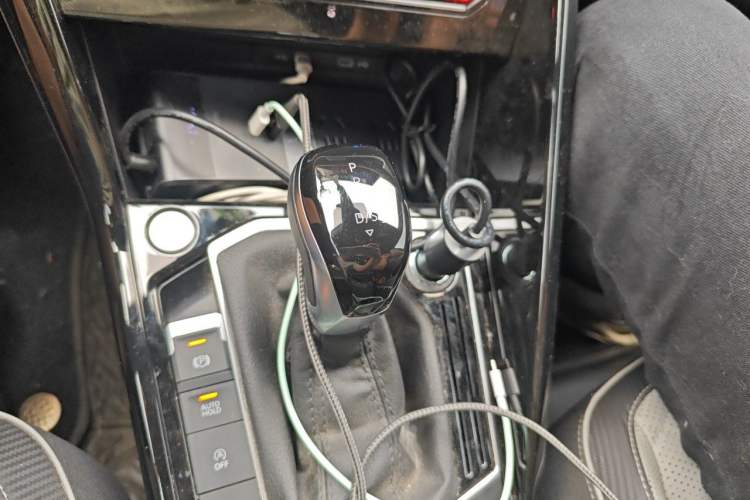 Used Volkswagen Tayron X 2023 380TSI Four-Wheel Drive Flagship Smart Edition Gear Lever