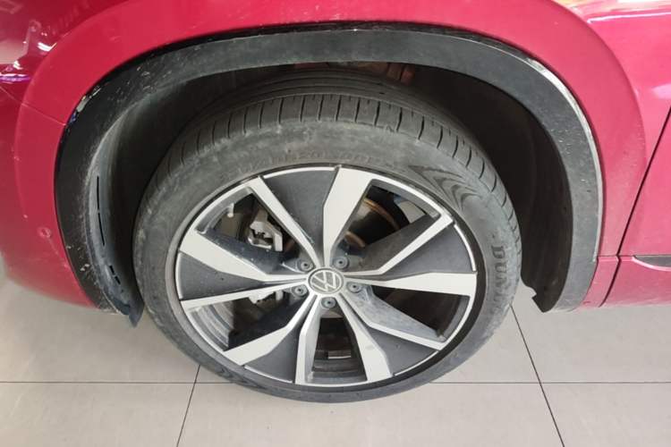 Used Volkswagen Tayron X 2023 380TSI Four-Wheel Drive Flagship Smart Edition Left Front Wheel Hub