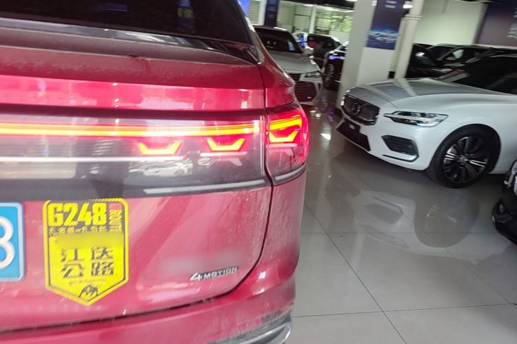 Used Volkswagen Tayron X 2023 380TSI Four-Wheel Drive Flagship Smart Edition Right Rear Taillight