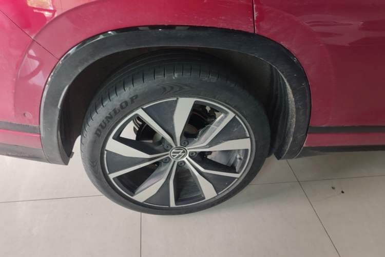 Used Volkswagen Tayron X 2023 380TSI Four-Wheel Drive Flagship Smart Edition Right Rear Wheel Hub
