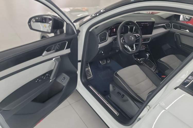 Used Volkswagen Tayron X 2023 330TSI Two-Wheel-Drive Prestige High-Energy Version Driver Seat