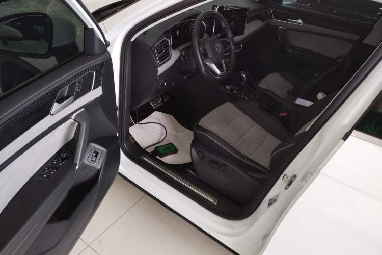 Used Volkswagen Tayron X 2023 330TSI Two-Wheel-Drive Prestige High-Energy Version Driver Seat