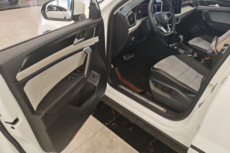 Used Volkswagen Tayron X 2023 330TSI Two-Wheel-Drive Prestige High-Energy Version Driver Seat