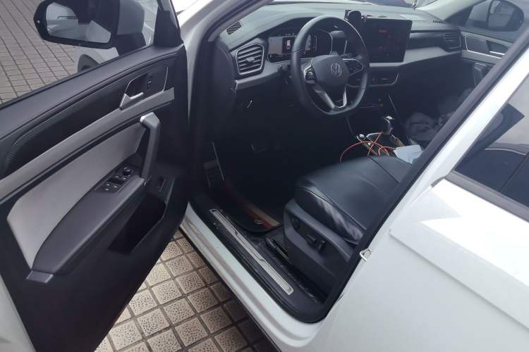 Used Volkswagen Tayron X 2023 330TSI Two-Wheel-Drive Prestige High-Energy Version Driver Seat