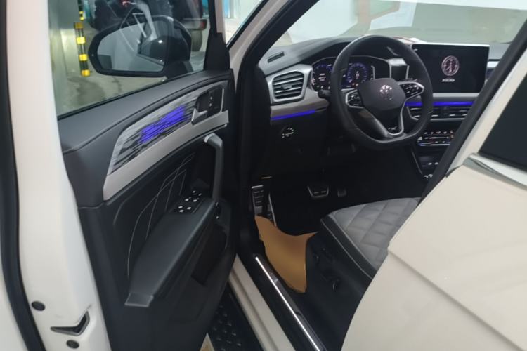 Used Volkswagen Tayron X 2023 Revised 380TSI Four-Wheel Drive Flagship Smart Edition Driver Seat