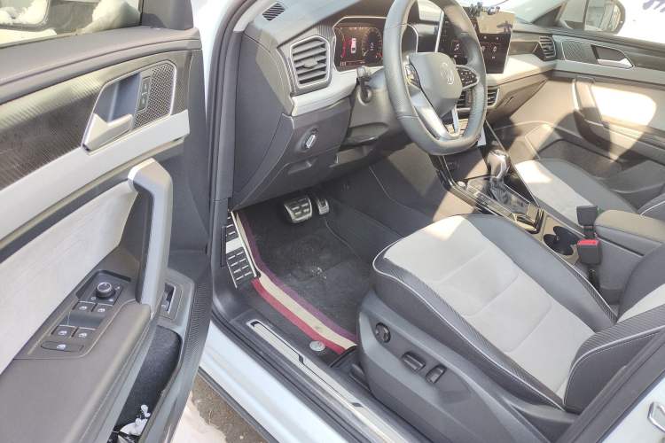 Used Volkswagen Tayron X 2023 330TSI Two-Wheel-Drive Prestige High-Energy Version Driver Seat