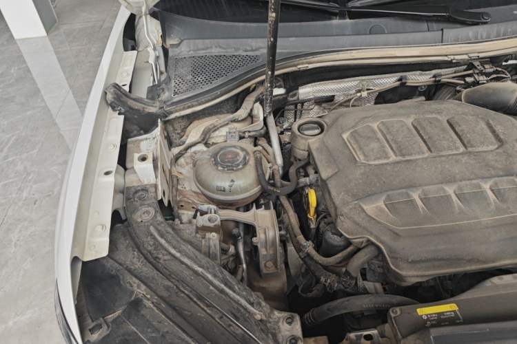 Used Volkswagen Tayron X 2023 330TSI Two-Wheel-Drive Flagship Smart Edition Engine Bay Right