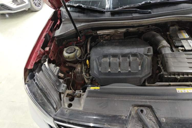 Used Volkswagen Tayron X 2023 380TSI Four-Wheel Drive Flagship Smart Edition Engine Bay Right