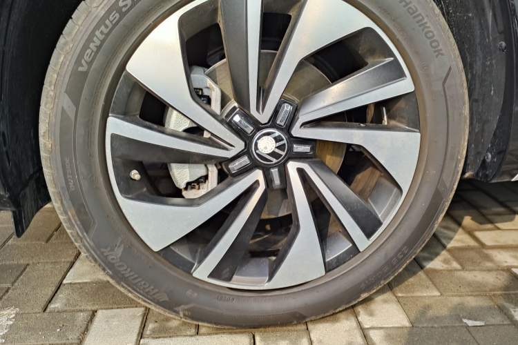 Used Volkswagen Tayron X 2023 330TSI Two-Wheel-Drive Prestige High-Energy Version Exterior 1