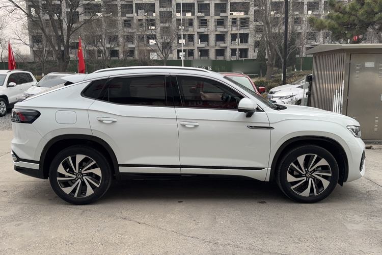 Used Volkswagen Tayron X 2023 330TSI Two-Wheel-Drive Prestige High-Energy Version Exterior 2