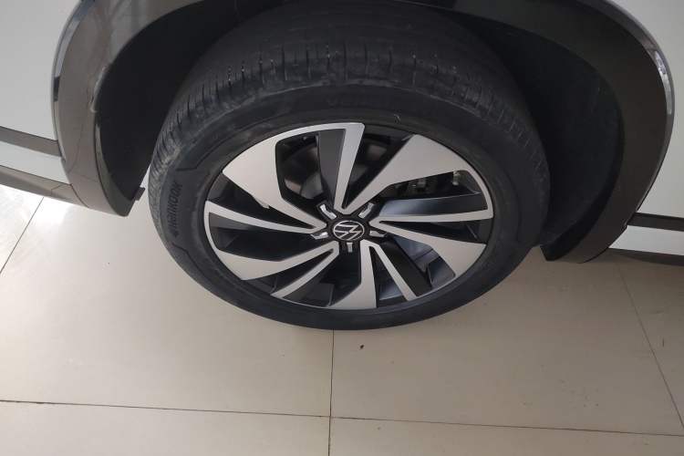 Used Volkswagen Tayron X 2023 330TSI Two-Wheel-Drive Prestige High-Energy Version Exterior 5