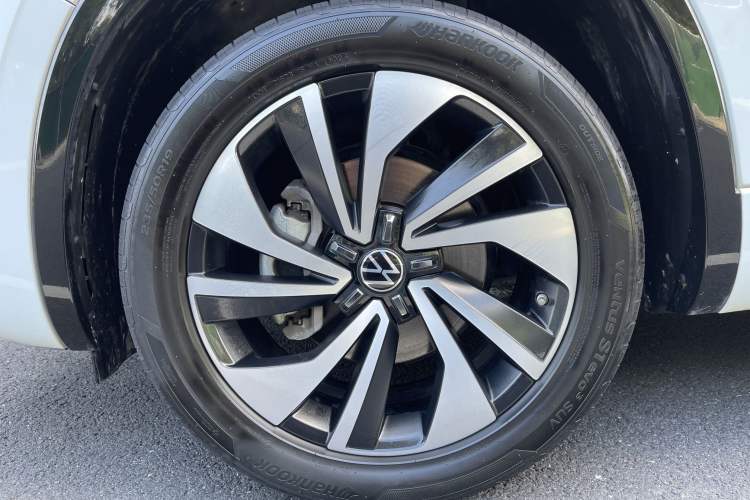 Used Volkswagen Tayron X 2023 330TSI Two-Wheel-Drive Prestige High-Energy Version Exterior 6