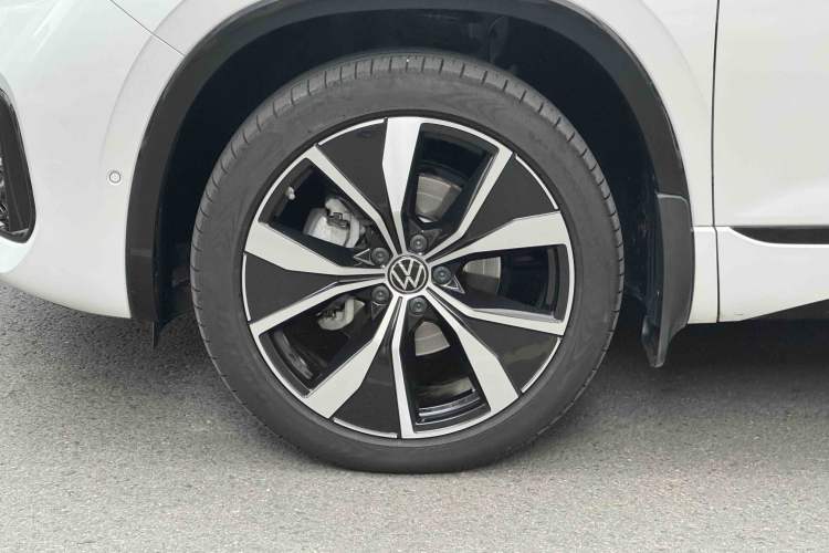 Used Volkswagen Tayron X 2023 330TSI Two-Wheel-Drive Flagship Smart Edition Exterior 9