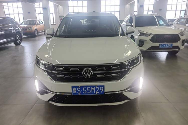 Used Volkswagen Tayron X 2023 330TSI Two-Wheel-Drive Prestige High-Energy Version Front