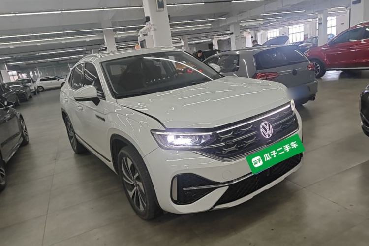Used Volkswagen Tayron X 2023 330TSI Two-Wheel-Drive Prestige High-Energy Version Front Right 45 Deg
