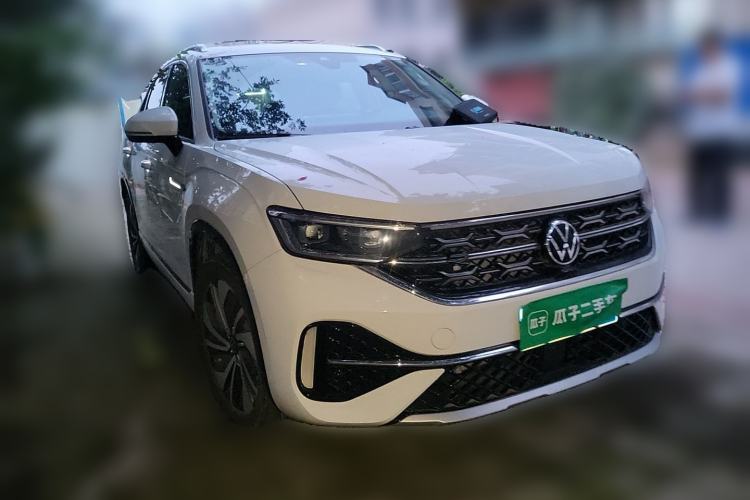 Used Volkswagen Tayron X 2023 330TSI Two-Wheel-Drive Prestige High-Energy Version Front Right 45 Deg
