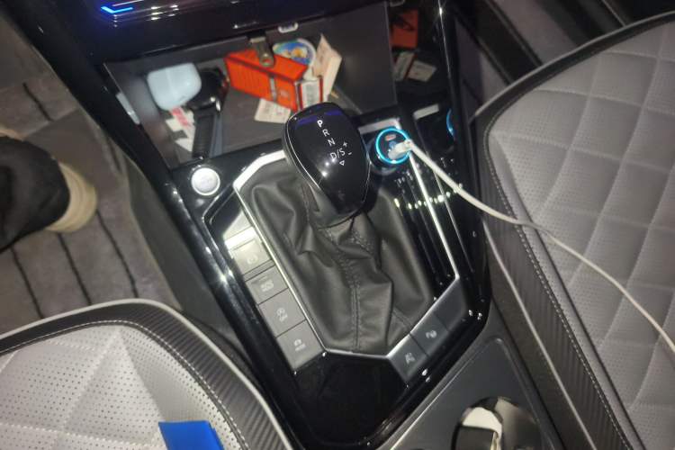Used Volkswagen Tayron X 2023 330TSI Two-Wheel-Drive Flagship Smart Edition Gear Lever
