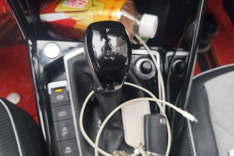 Used Volkswagen Tayron X 2023 330TSI Two-Wheel-Drive Prestige High-Energy Version Gear Lever