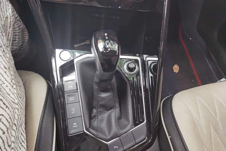 Used Volkswagen Tayron X 2023 330TSI Two-Wheel-Drive Prestige High-Energy Version Gear Lever