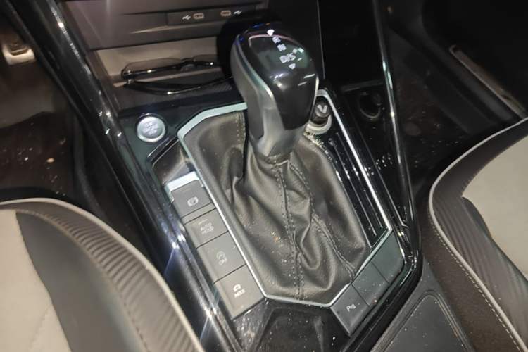 Used Volkswagen Tayron X 2023 330TSI Two-Wheel-Drive Prestige High-Energy Version Gear Lever