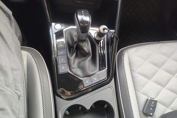 Used Volkswagen Tayron X 2023 330TSI Two-Wheel-Drive Flagship Smart Edition Gear Lever