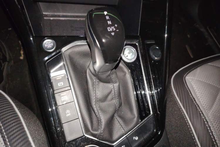 Used Volkswagen Tayron X 2023 380TSI Four-Wheel Drive Flagship Smart Edition Gear Lever
