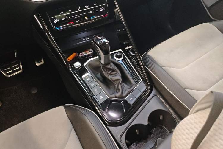 Used Volkswagen Tayron X 2023 330TSI Two-Wheel-Drive Prestige High-Energy Version Gear Lever