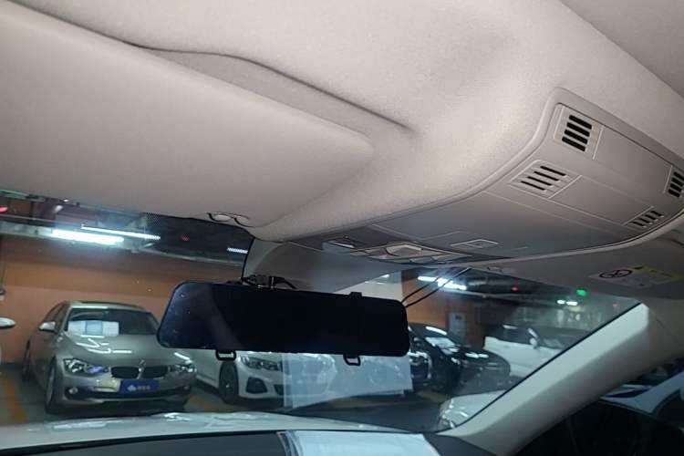 Used Volkswagen Tayron X 2023 330TSI Two-Wheel-Drive Prestige High-Energy Version Headliner