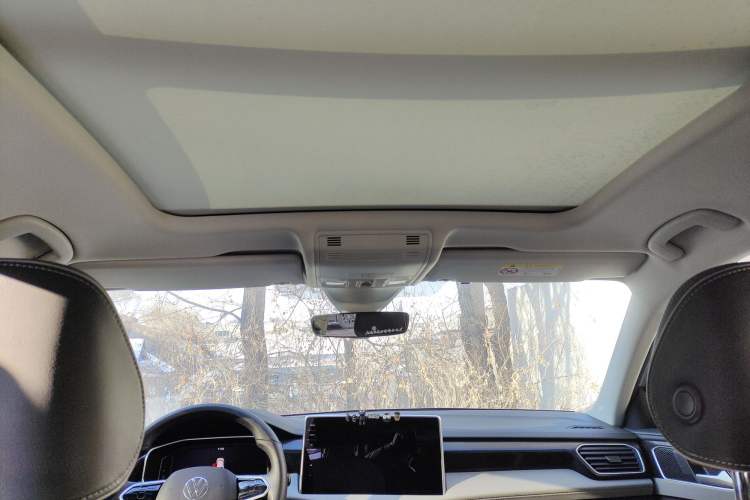 Used Volkswagen Tayron X 2023 330TSI Two-Wheel-Drive Prestige High-Energy Version Headliner