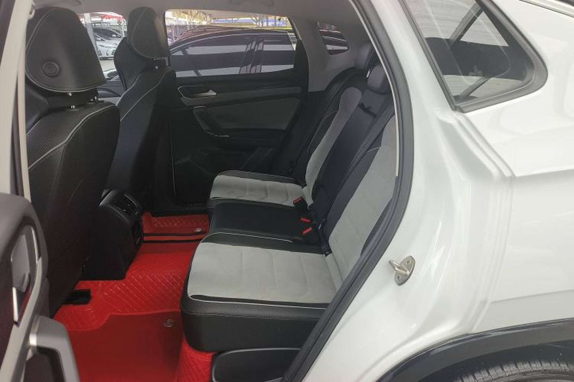 Used Volkswagen Tayron X 2023 330TSI Two-Wheel-Drive Prestige High-Energy Version Interior 1