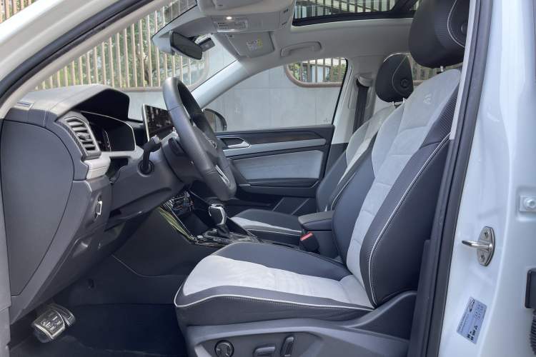 Used Volkswagen Tayron X 2023 330TSI Two-Wheel-Drive Prestige High-Energy Version Interior 2