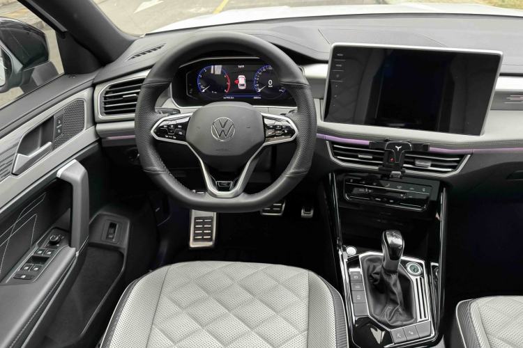 Used Volkswagen Tayron X 2023 330TSI Two-Wheel-Drive Flagship Smart Edition Interior 2