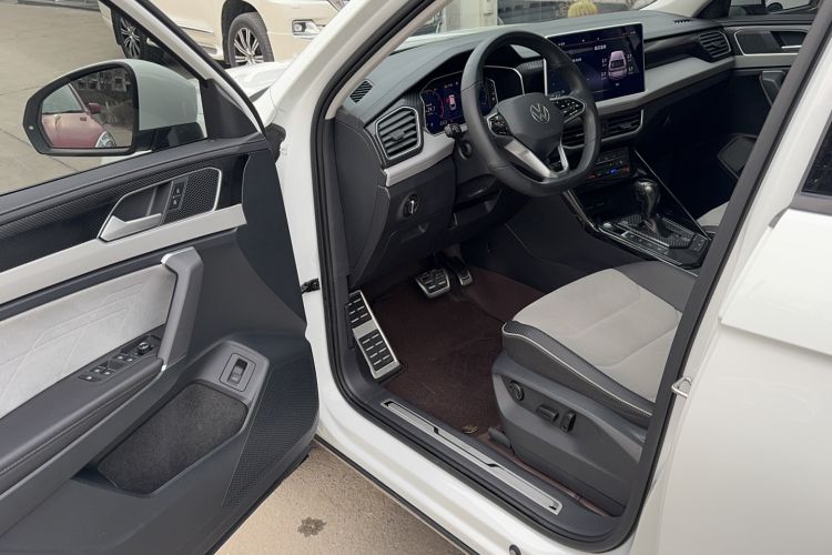 Used Volkswagen Tayron X 2023 330TSI Two-Wheel-Drive Prestige High-Energy Version Interior 2