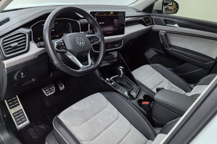 Used Volkswagen Tayron X 2023 330TSI Two-Wheel-Drive Prestige High-Energy Version Interior 3