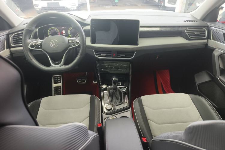 Used Volkswagen Tayron X 2023 330TSI Two-Wheel-Drive Prestige High-Energy Version Interior 3