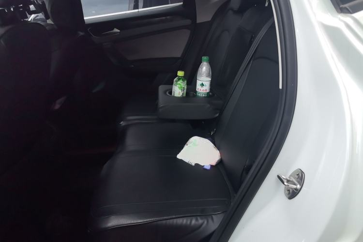 Used Volkswagen Tayron X 2023 330TSI Two-Wheel-Drive Prestige High-Energy Version Interior 4