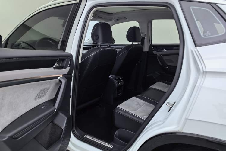 Used Volkswagen Tayron X 2023 330TSI Two-Wheel-Drive Prestige High-Energy Version Interior 4