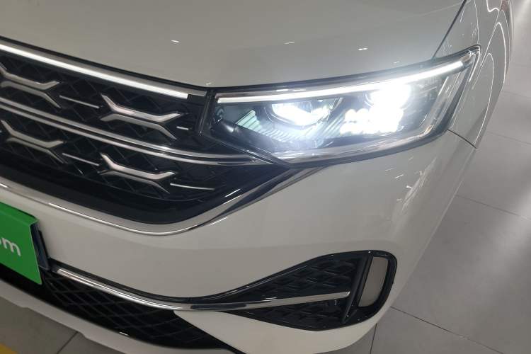 Used Volkswagen Tayron X 2023 330TSI Two-Wheel-Drive Prestige High-Energy Version Left Front Headlight