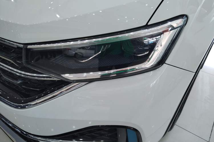 Used Volkswagen Tayron X 2023 330TSI Two-Wheel-Drive Prestige High-Energy Version Left Front Headlight
