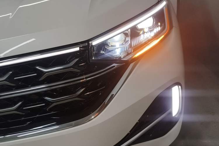 Used Volkswagen Tayron X 2023 Revised 380TSI Four-Wheel Drive Flagship Smart Edition Left Front Headlight