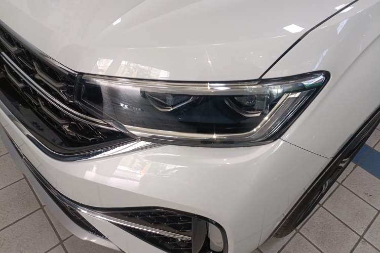 Used Volkswagen Tayron X 2023 330TSI Two-Wheel-Drive Flagship Smart Edition Left Front Headlight