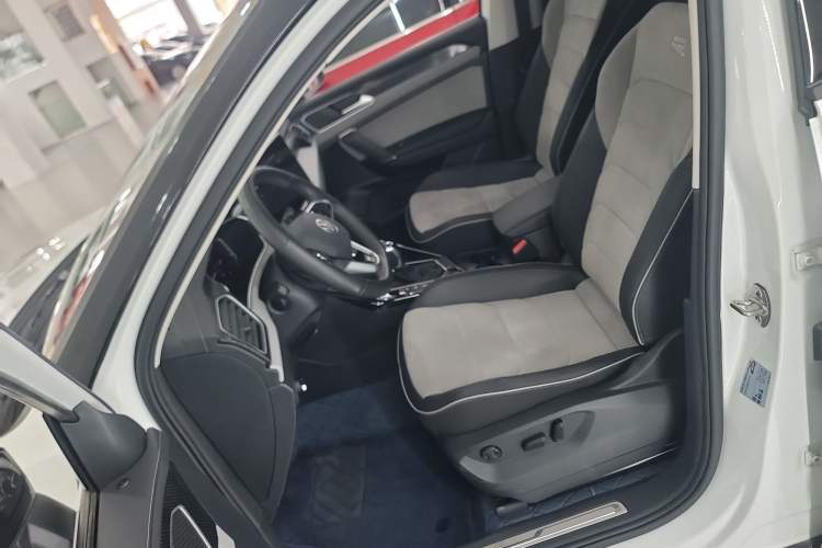 Used Volkswagen Tayron X 2023 330TSI Two-Wheel-Drive Prestige High-Energy Version Left Front Seat