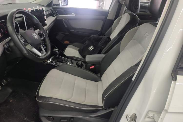 Used Volkswagen Tayron X 2023 330TSI Two-Wheel-Drive Prestige High-Energy Version Left Front Seat