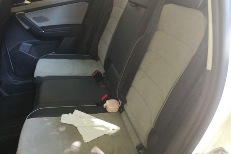 Used Volkswagen Tayron X 2023 330TSI Two-Wheel-Drive Prestige High-Energy Version Left Rear Seat