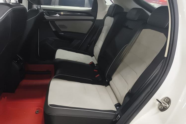 Used Volkswagen Tayron X 2023 330TSI Two-Wheel-Drive Prestige High-Energy Version Left Rear Seat