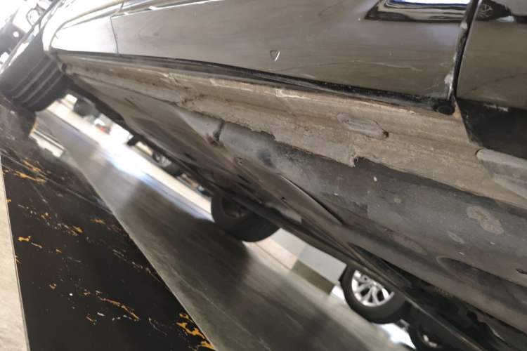 Used Volkswagen Tayron X 2023 330TSI Two-Wheel-Drive Prestige High-Energy Version Left Side Sill